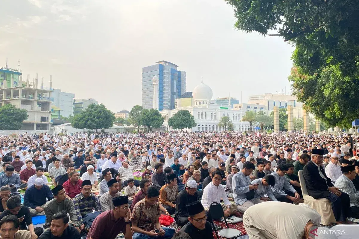 Madrasah Ibrahim di Jantung Ibu Kota: Pesan Akhlak dari Menara Masjid Agung Al Azhar